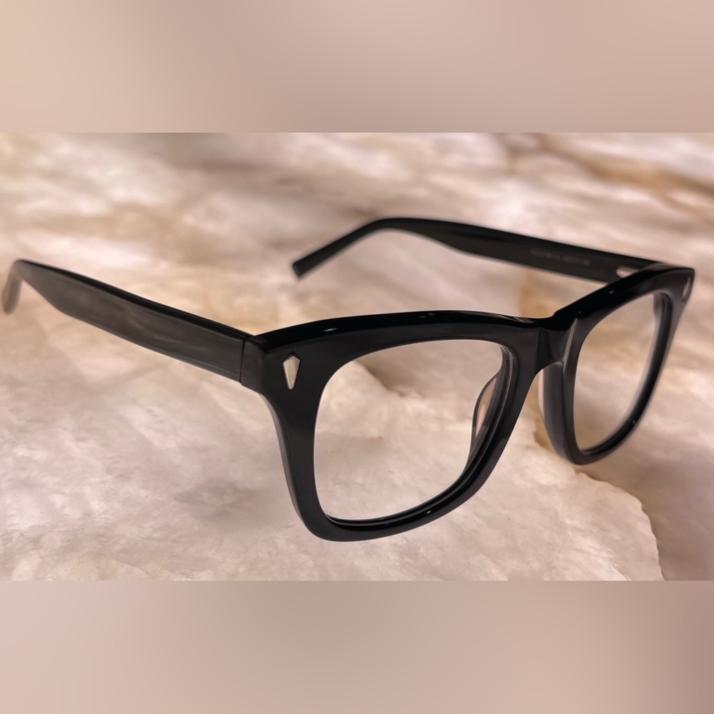 Bellagio Eyewear-Solid Black Wayfarer Model: YC-21164 C1 / Size: 49-22-148 / New